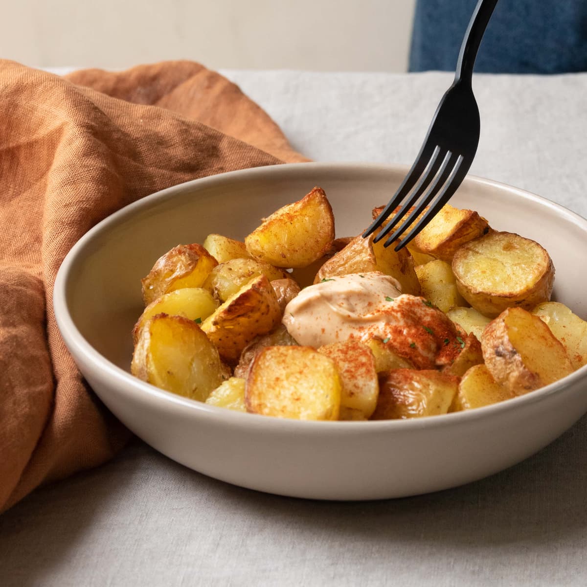 Patatas bravas en Cecofry