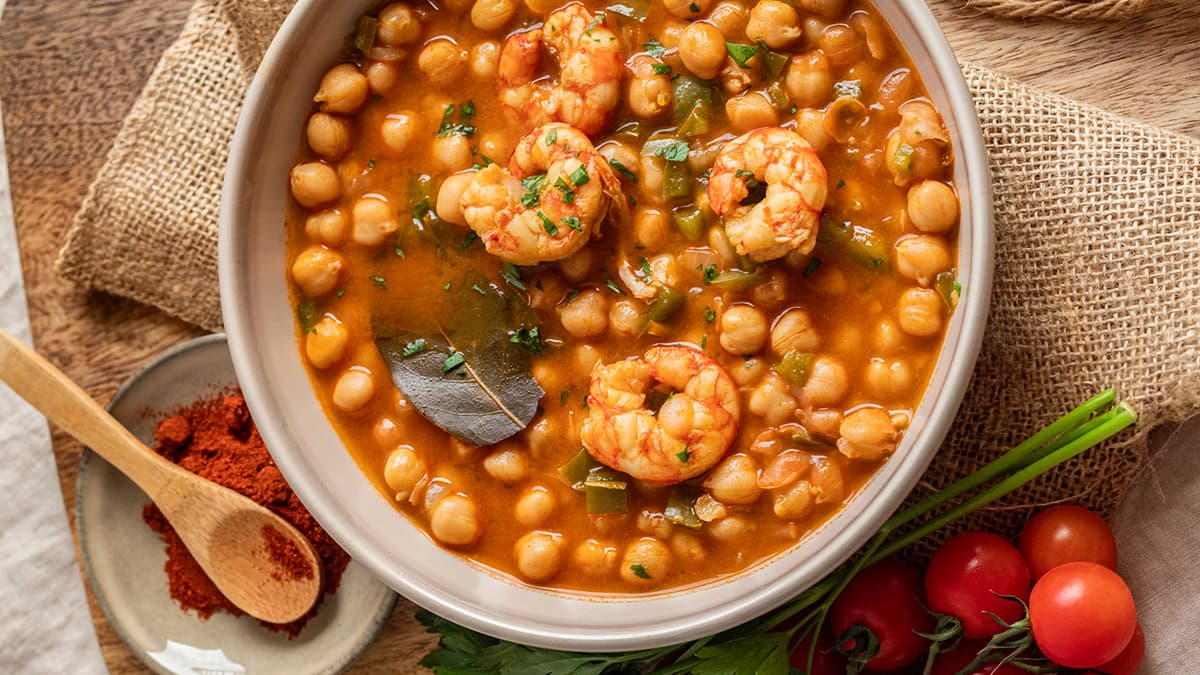 Garbanzos con langostinos en Mambo