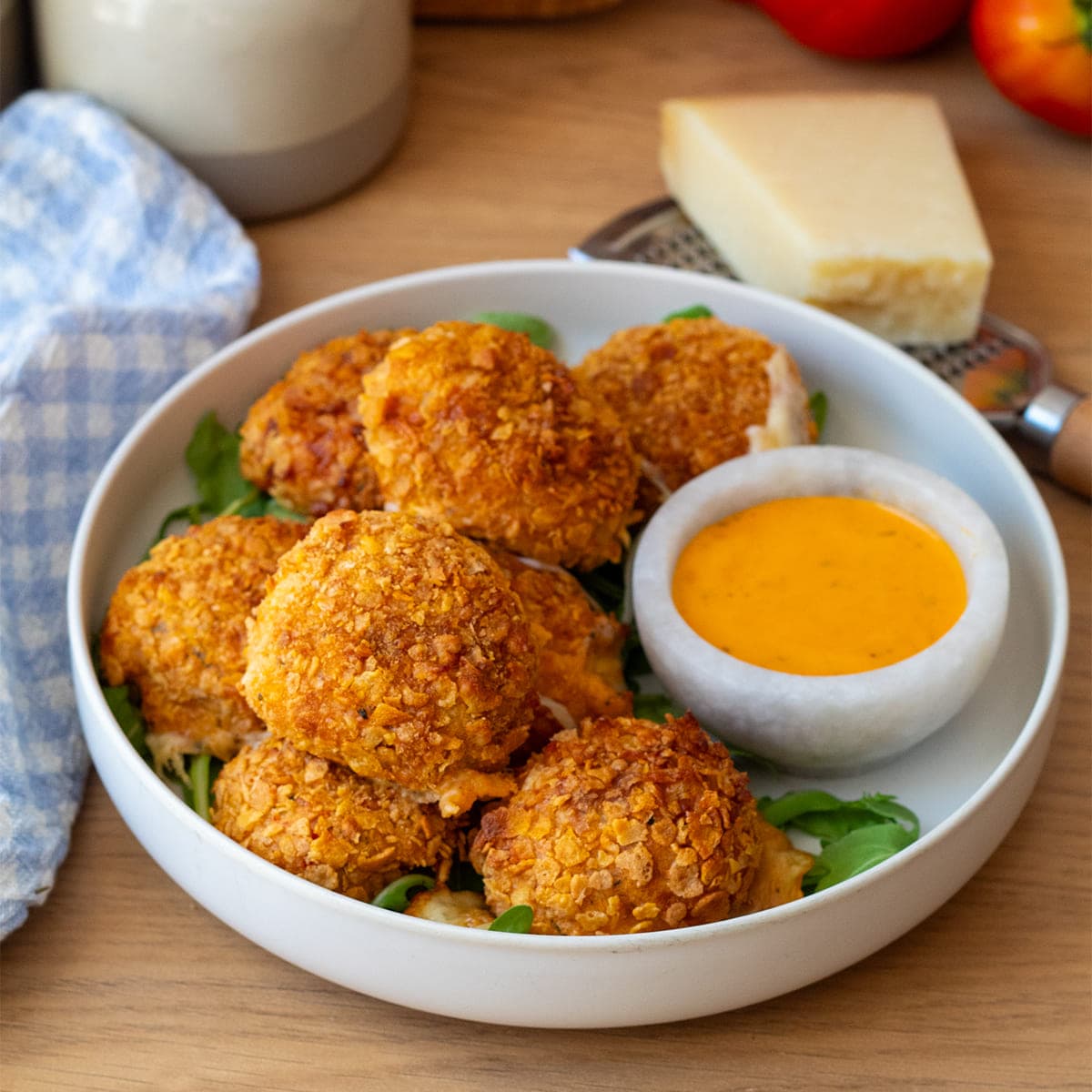 Croquetas de patata con tomate seco y provolone en Cecofry