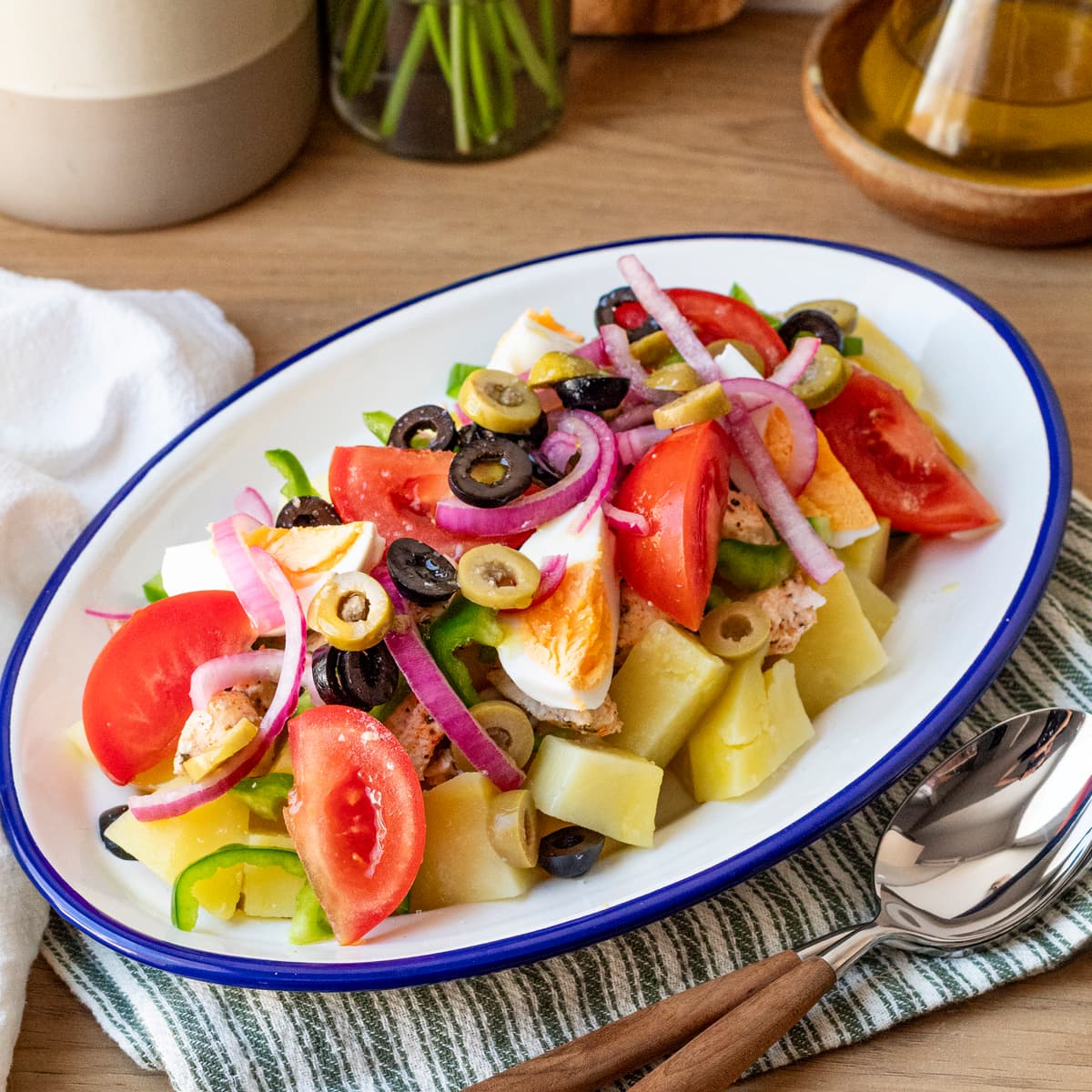 Ensalada campera con pollo en Mambo