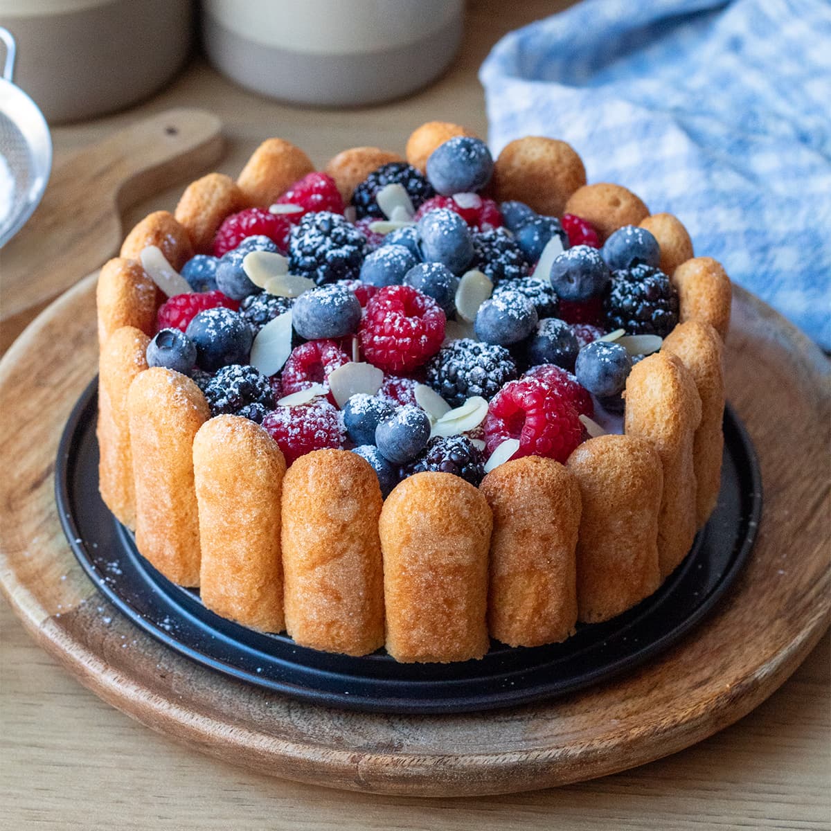 Charlotte cake con frutos rojos