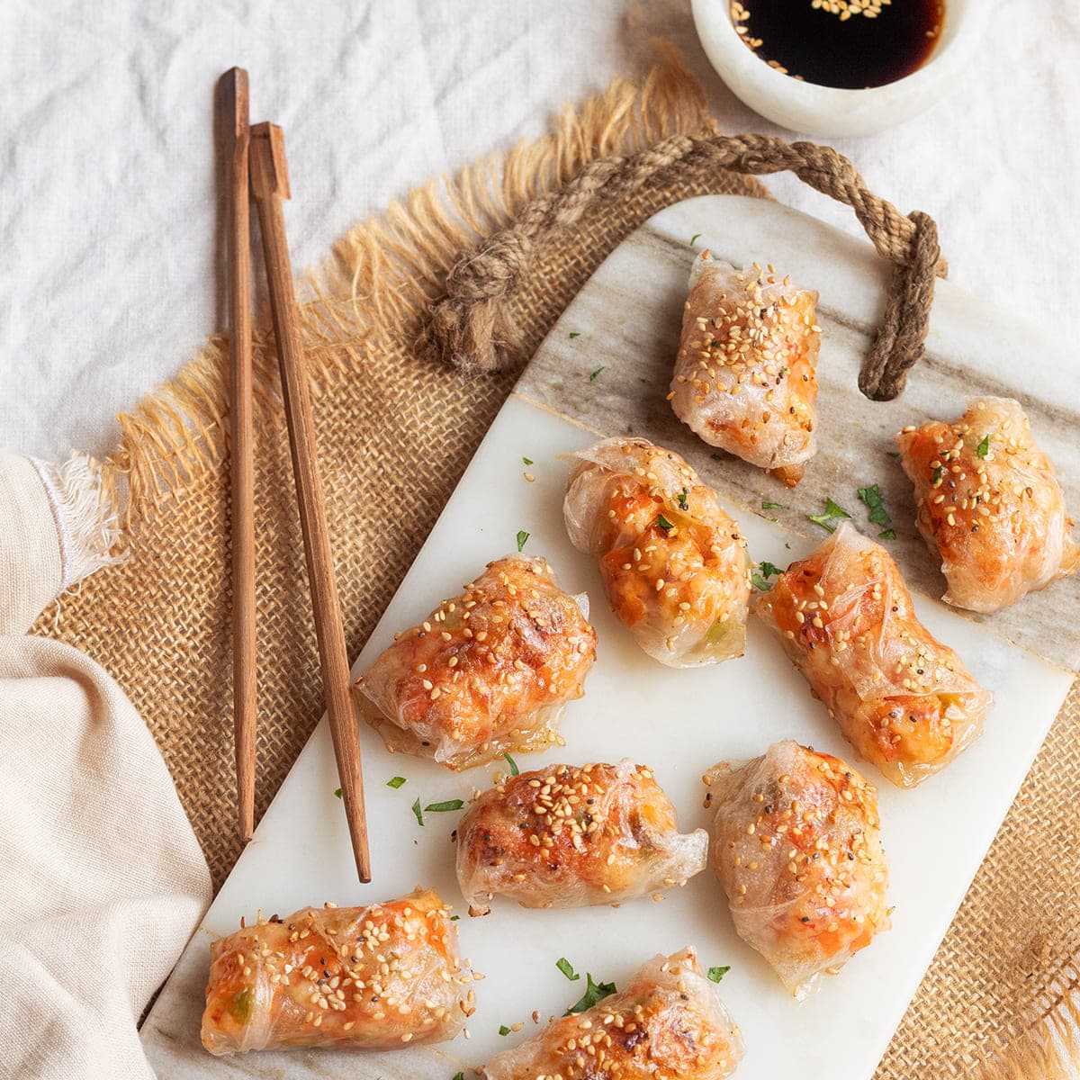 Rollitos de arroz y gambones en Cecofry