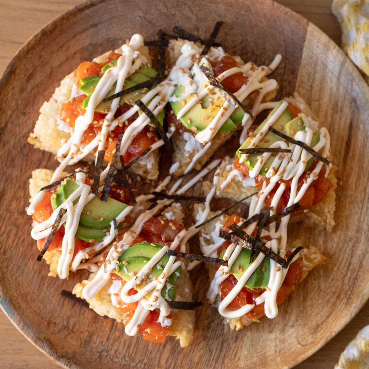 Sushi con arroz crujiente en Cecofry